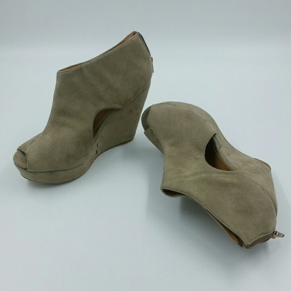 RUBI l Peep Toe Platform Wedge - Picture 1 of 6